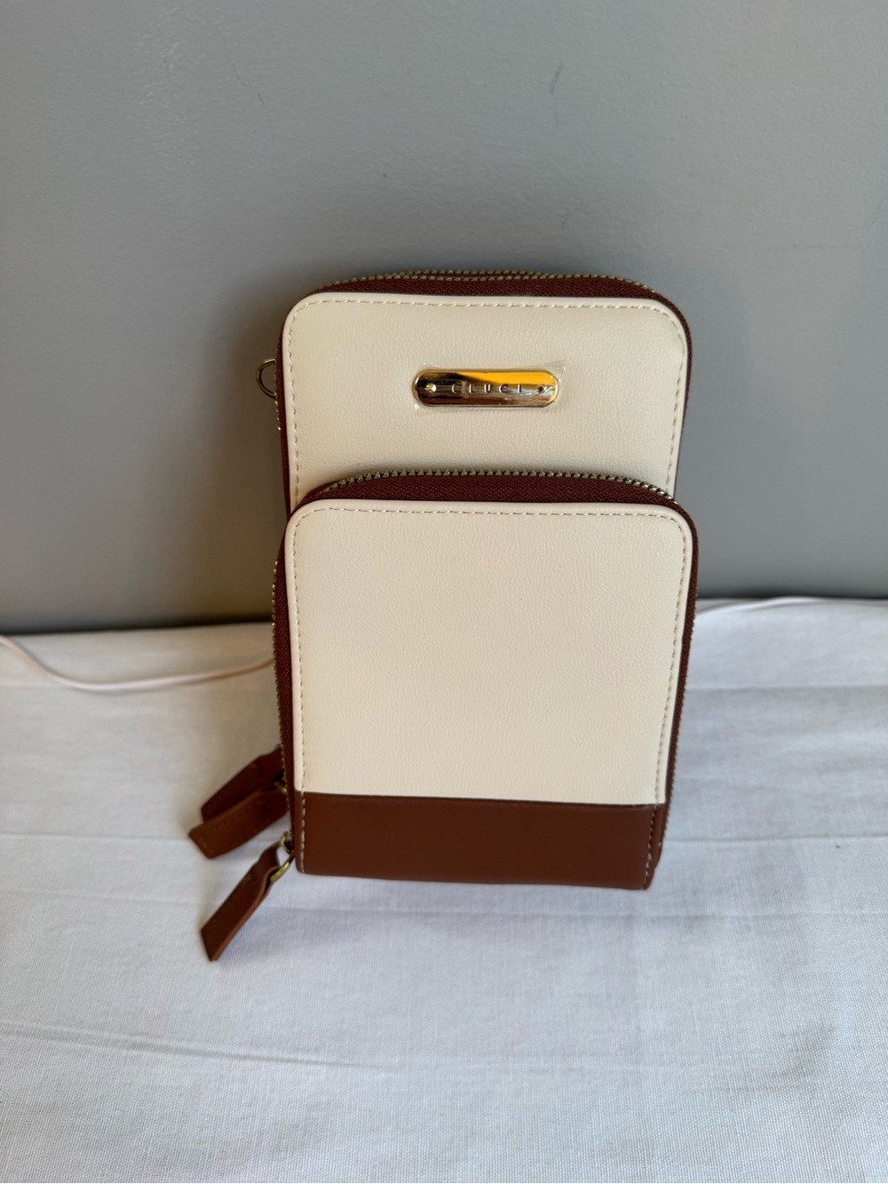 Cluci Two-Tone Cream and Brown Mini Crossbody Bag - Unbranded